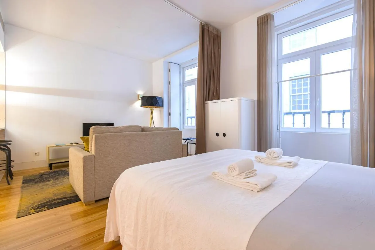 Cozy Downtown Studio By Lovelystay Lisbon 0*,